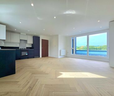 2 Bed Flat, Norbury Avenue, SW16 - Photo 2