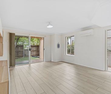 Spacious Townhouse in Prime Yeerongpilly Location - Photo 2