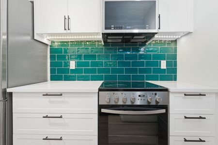 For Lease - 16 Rosemount Avenue Unit# Lower, Toronto, Ontario - Photo 2