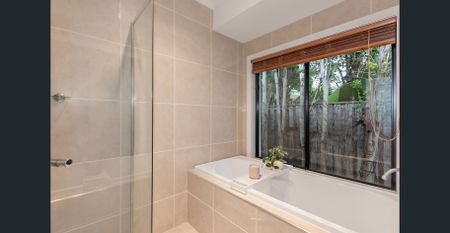 Stunning Home in Sought After Gated Community Coomera Waters - Photo 4