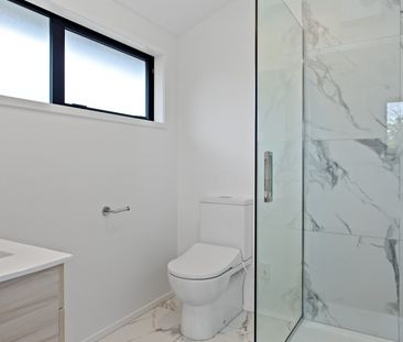 3-Bedroom Townhouse in Merivale - Photo 6