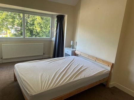 3 bedroom semi-detached house to rent - Photo 5