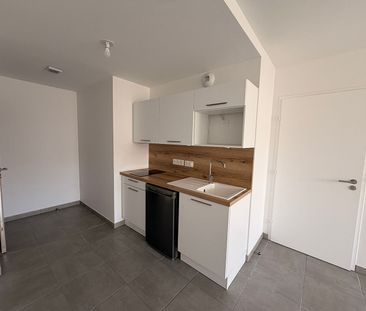 Location Appartement 2 pièces 44m² - Photo 5