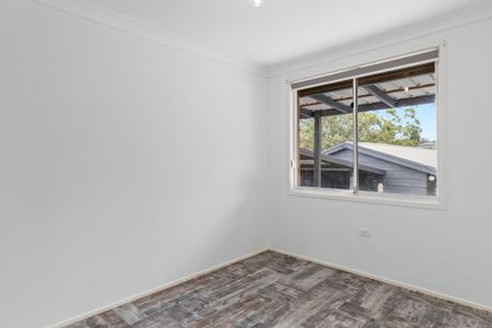 Spacious Family Home in Quiet Pocket of Ambarvale - Photo 5