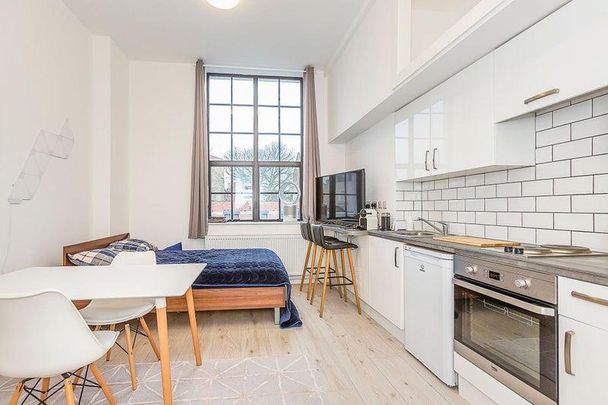 Studio to rent - Photo 1