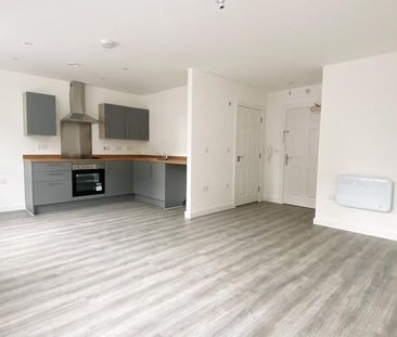 Studio to rent - Photo 2