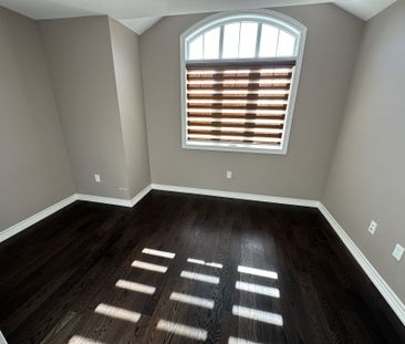 For Lease - 102 Jewel Street, Blue Mountains, Ontario - Photo 1