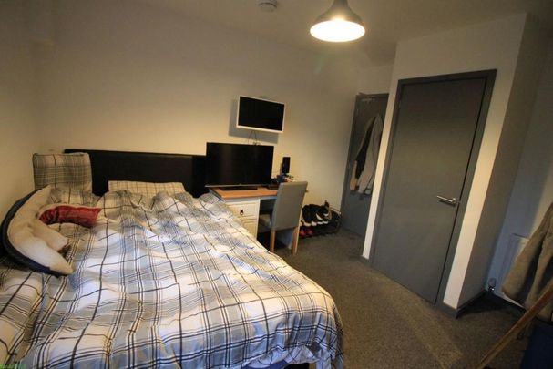 5 bedroom terraced house to rent - Photo 1