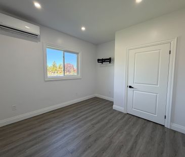 For Lease - 825 Cameron Street Unit# A, Peterborough, Ontario - Photo 4