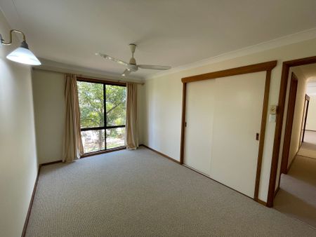 Three Bedroom Family Home - Photo 2