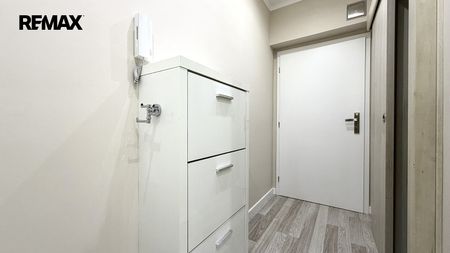 Pronájem bytu 2+kk 38 m² - Fotografie 4
