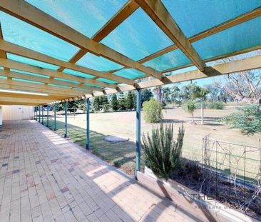 Exclusive Glenlee home with a shed - Photo 4