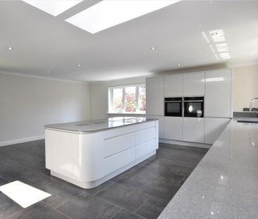 4 bedroom detached house to rent - Photo 6