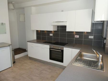 3 bedroom terraced house to rent - Photo 5