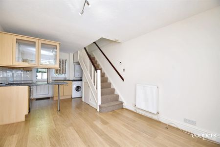 1 bedroom house - mid terrace - Photo 3