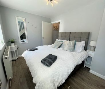 3 bedroom link detached house to rent - Photo 3