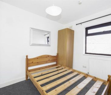 1 Bedroom Flat To Let - Photo 2