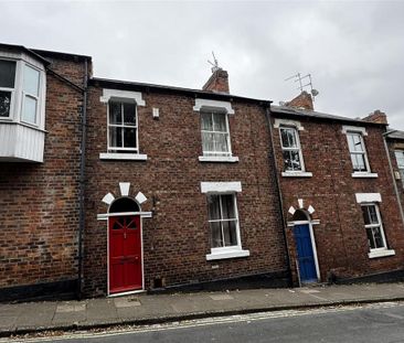 4 bedroom terraced house to rent - Photo 1