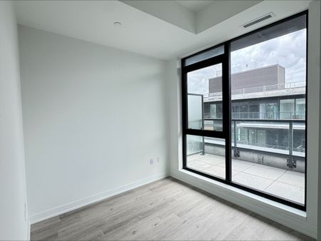 For Lease - 1604 Charles Street Unit# PH-511 B, Whitby, Ontario - Photo 3