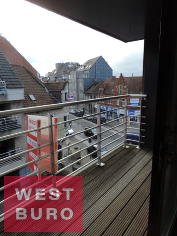 Ruim appartement met 2 slaapkamers, centrum Roeselare - Photo 2