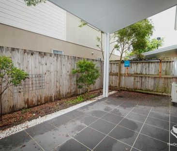 Spacious Modern Living in the Heart of Parkinson - Photo 5