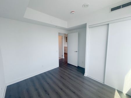 For Lease - 8 Wellesley Street Unit# 2911, Toronto, Ontario - Photo 5