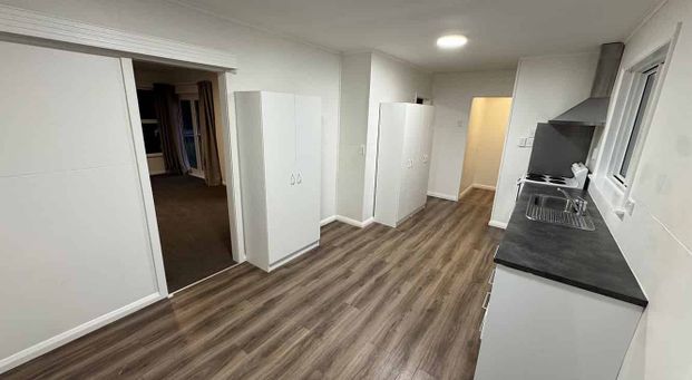 3BR Home close to the beach and local schools - Photo 1