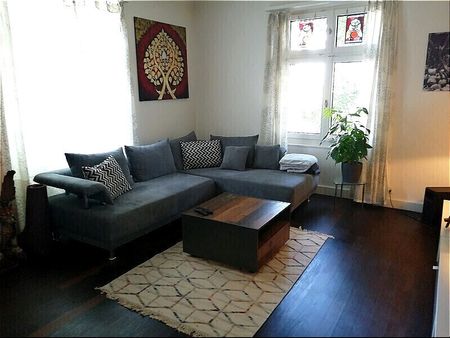 APPARTEMENT 4 PIÈCES À BÂLE - ALTSTADT/KLEINBASEL, MEUBLÉ, TEMPORAIRE - Photo 4