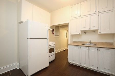 For Lease - 7 Harvard Avenue Unit# Main, Toronto, Ontario - Photo 5