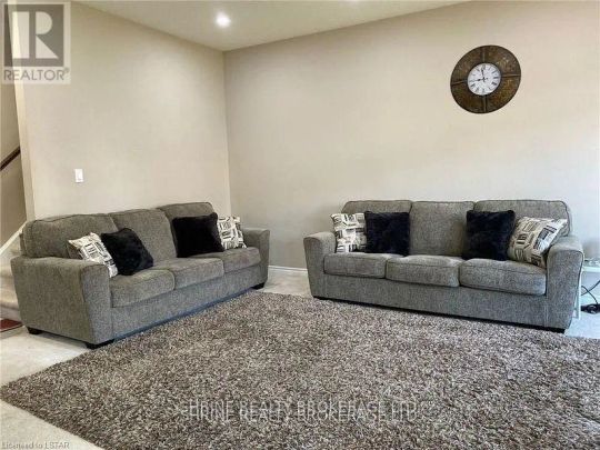 1157 MEDWAY PARK DRIVE - Photo 1