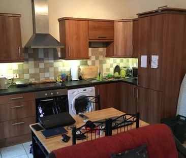 Flat 2-35 Ashley Avenue, Belfast, BT9 7BT - Photo 3