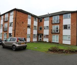 2 Bedrooms Flat to rent in Sandy Lodge Way, Northwood HP6 | £ 294 - Photo 1
