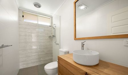 Great Family Home In Quiet Street - Photo 5