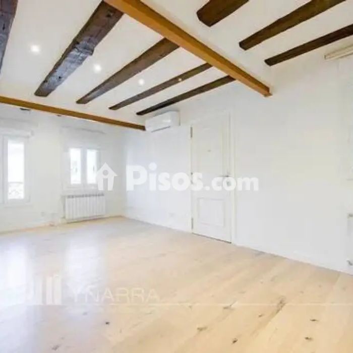 Piso en alquiler en Recoletos - Photo 1
