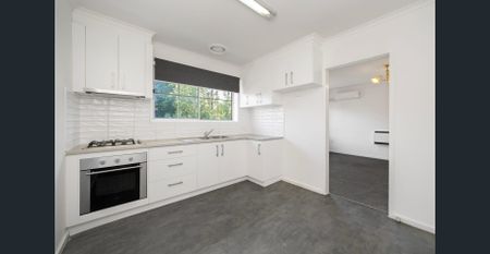 Location, Location! - Photo 4