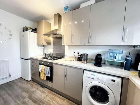 Wynne Crescent, Rugby, CV21 - Photo 4