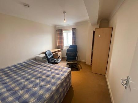 5 bedroom flat to rent - Photo 3