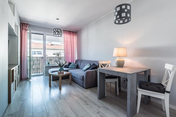 Śliczne przytulne osobne dwa pokoje 48.41 m² - Zdjęcie 1