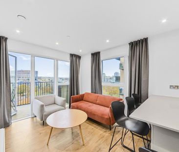 3 bedroom flat to rent - Photo 2