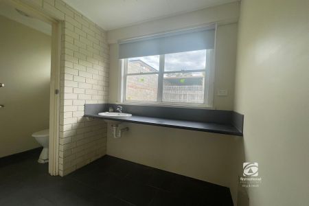 RELAXED LAKESIDE LIVING MADE EASY - Photo 5