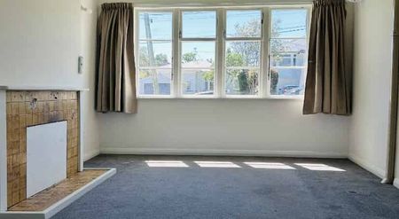 Charming Two-Bedroom Home in Herne Bay - Photo 5