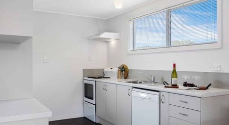 Modern two-bedroom townhouse in Hoon Hay! - Photo 4