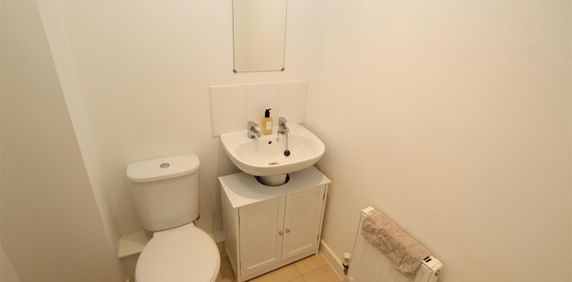 2 bedrooms Apartment for Sale - Photo 2