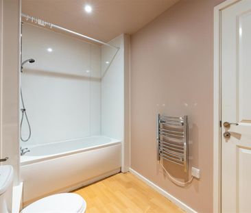 3 bed apartment to rent in Warton Terrace, Heaton, NE6 - Photo 3