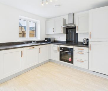 2 bedroom end of terrace house to rent - Photo 5