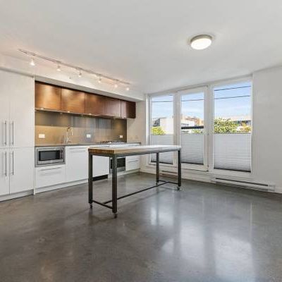 Modern Studio Apartment in the Heart of Gastown - Photo 1