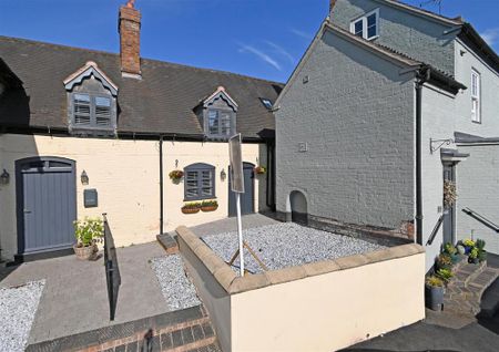 2 bedroom cottage to rent - Photo 2