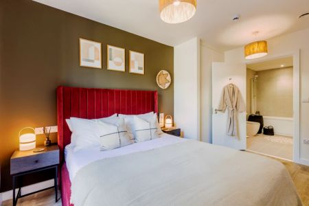 One Bed (Type C) - Photo 2