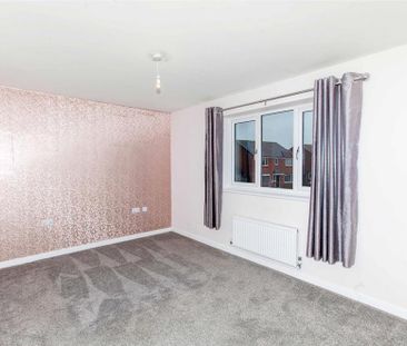 2 bedroom semi-detached house to rent - Photo 4