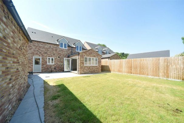 3 bedroom detached house to rent - Photo 1